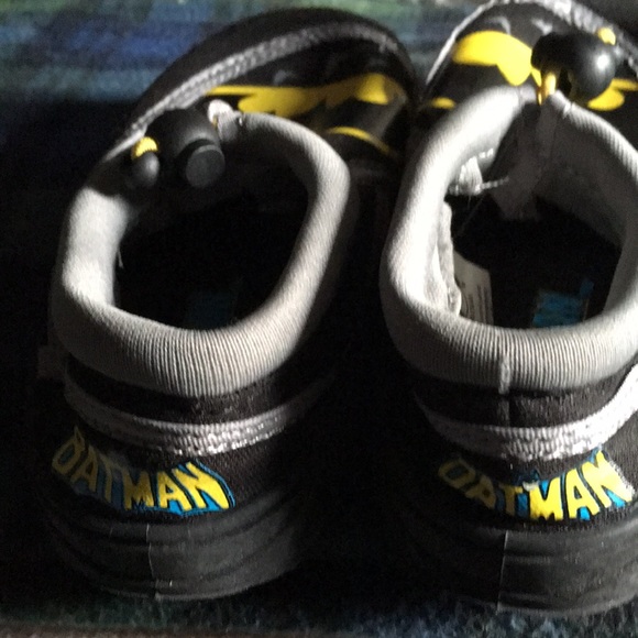 Batman Kids Slip on Shoes with rope Size M 7/8 - Picture 2 of 5